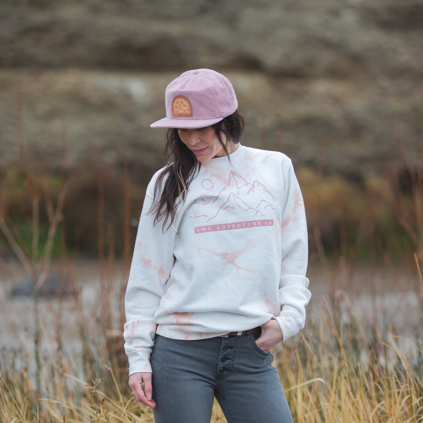 BLUSH MOUNTAINS Sweatshirt