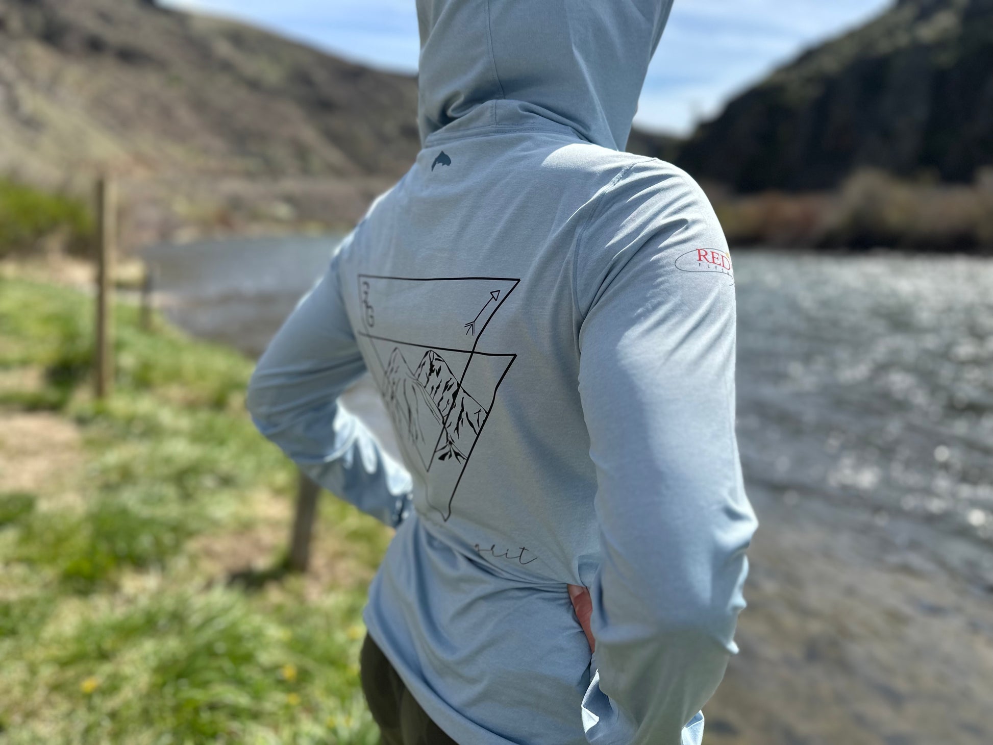 Girls with Grit x SIMMS SOLARFLEX Hooded Sun Shirt